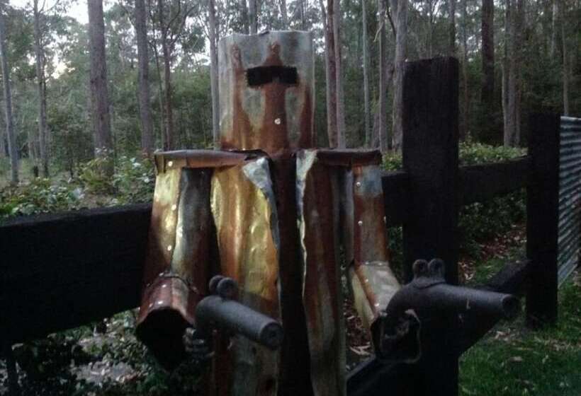 Mistinthegumtrees Eco Luxury Cabins