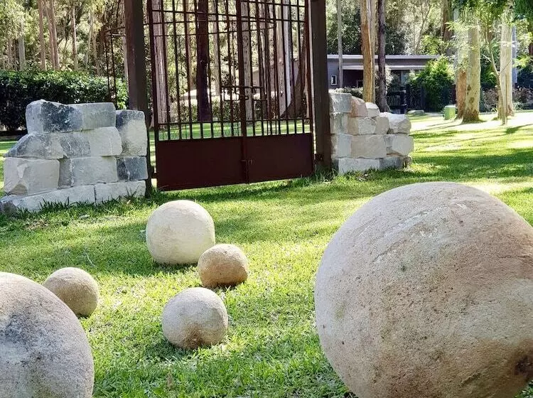 Mistinthegumtrees Eco Luxury Cabins