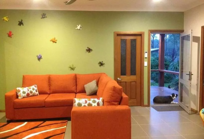 Mistinthegumtrees Eco Luxury Cabins