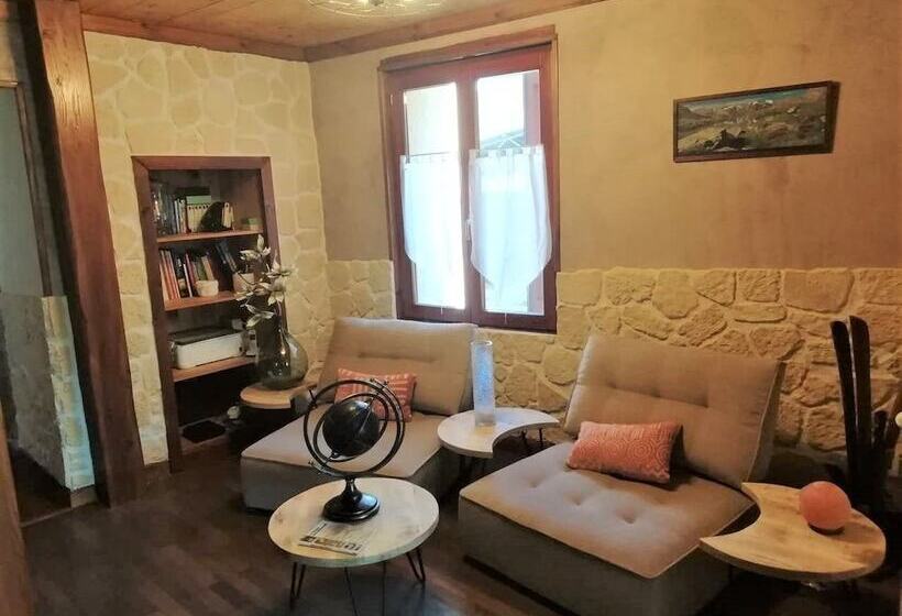 פנסיון A La Belle Vie