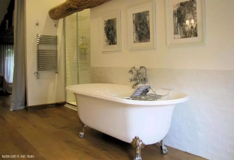 ペンション Maison Saintpé