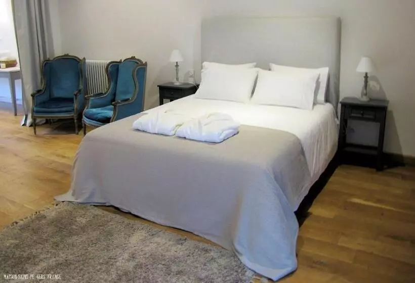 ペンション Maison Saintpé