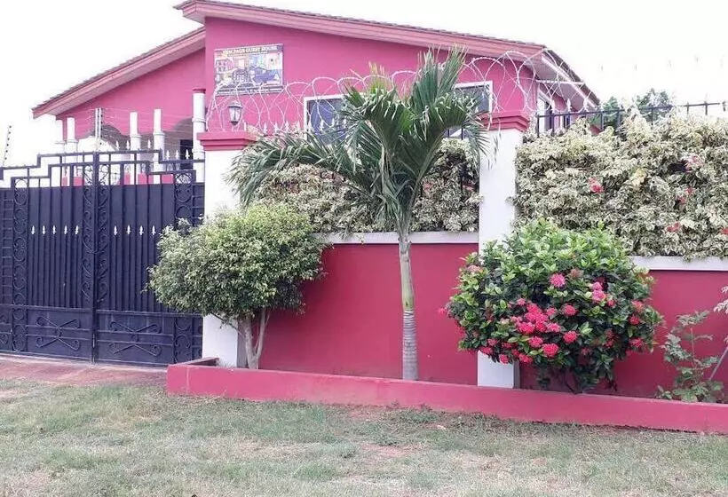 ペンション New Page Guest House