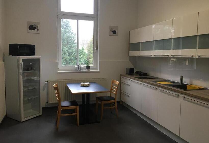 פנסיון Restaurant Zur Post