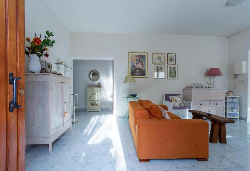 Villa Carol Appartamento E B&b