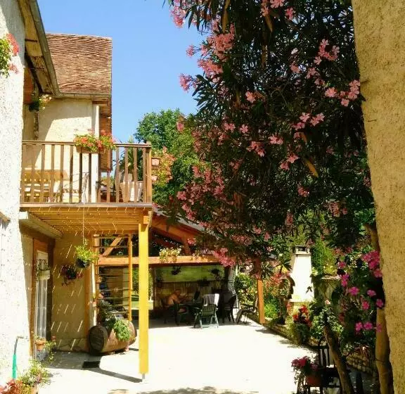 Aamiaismajoitus (B&B) Chez Bouju