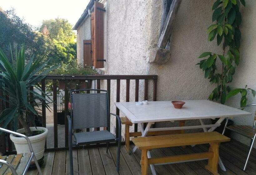 مبيت وإفطار Chez Bouju