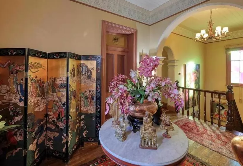 ベッドアンドブレックファースト Grenfell Hall