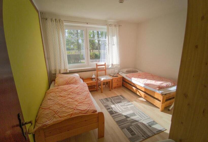 مبيت وإفطار Gästehaus Tiedemann