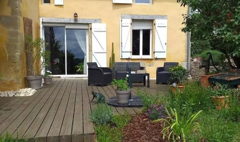 ベッドアンドブレックファースト Maison Linda