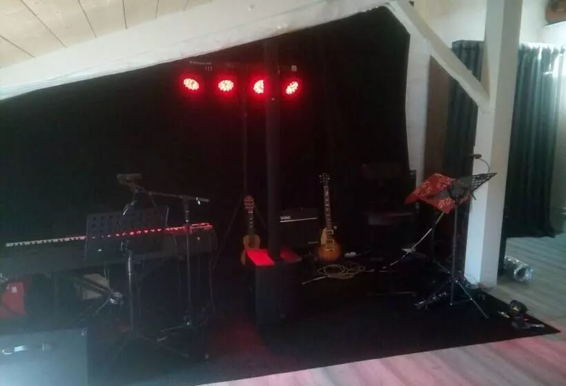 ベッドアンドブレックファースト Maison Linda