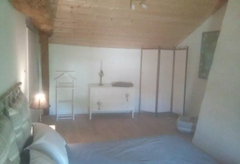 ベッドアンドブレックファースト Maison Linda