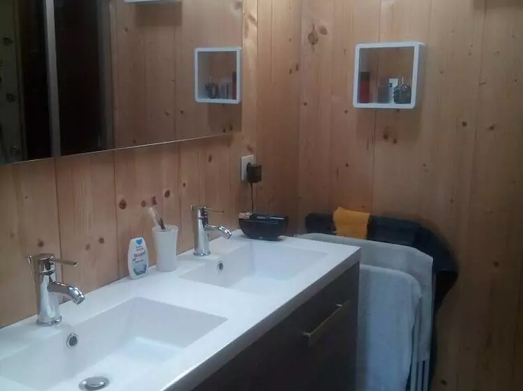 ベッドアンドブレックファースト Maison Linda