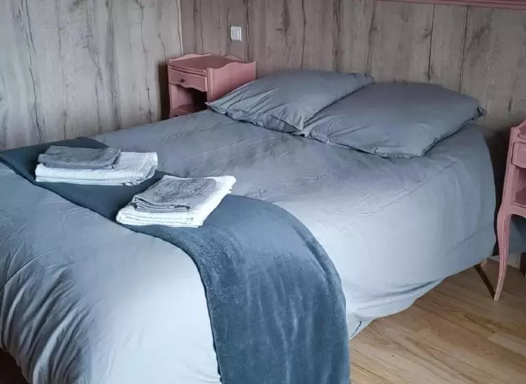 Aamiaismajoitus (B&B) Relais De La Tour