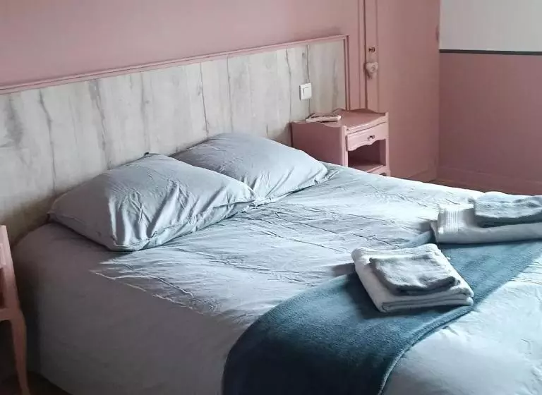 Aamiaismajoitus (B&B) Relais De La Tour