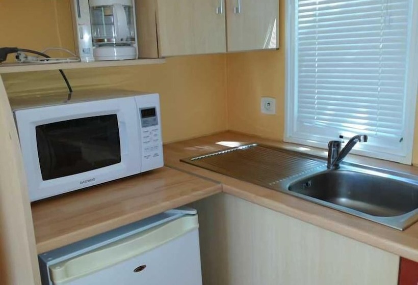 فندق Camping Les Bois De Mont Redon