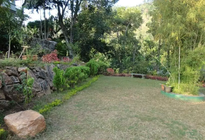 ホテル Hills Seen