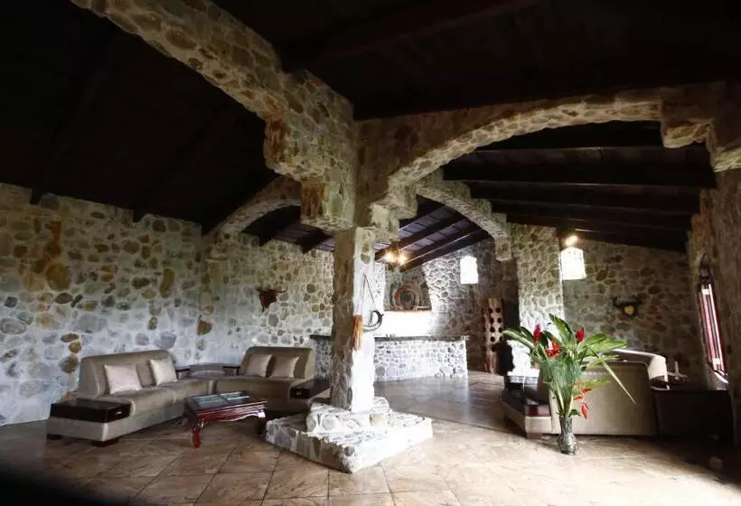 Hotelli Malekus Mountain Lodge