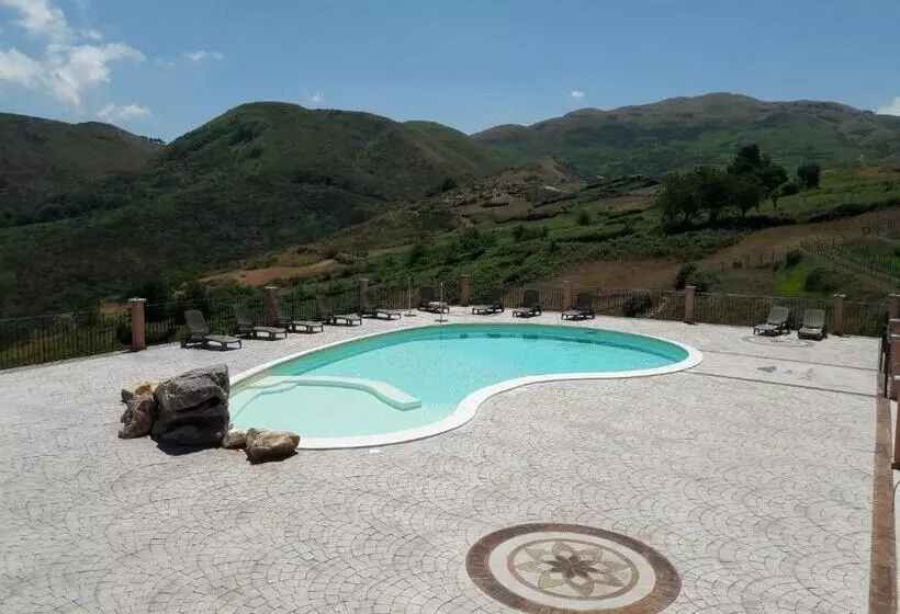 ホテル Monte San Giovanni Nebrodi Rooms