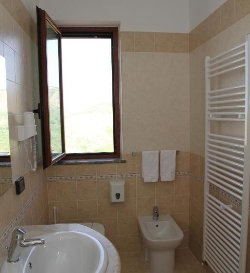 فندق Monte San Giovanni Nebrodi Rooms