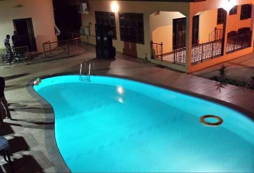 호텔 Ponderosa Travel Lodge