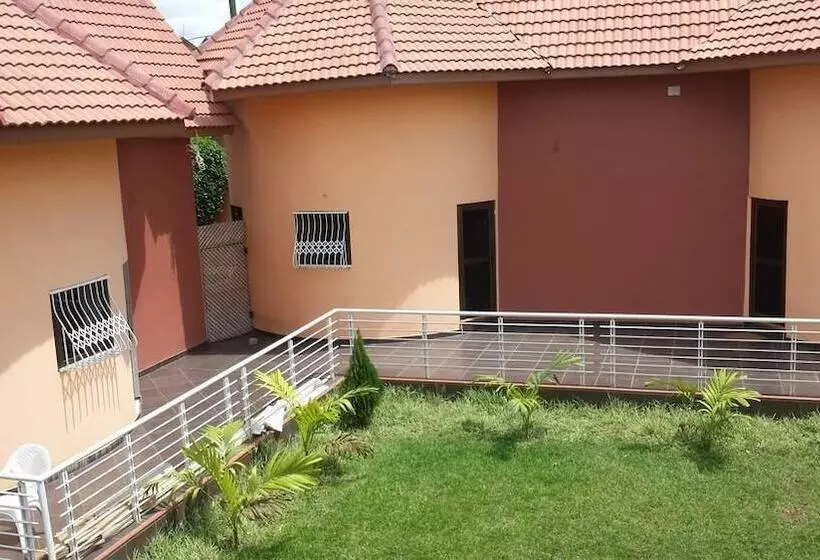 Hotelli Ponderosa Travel Lodge