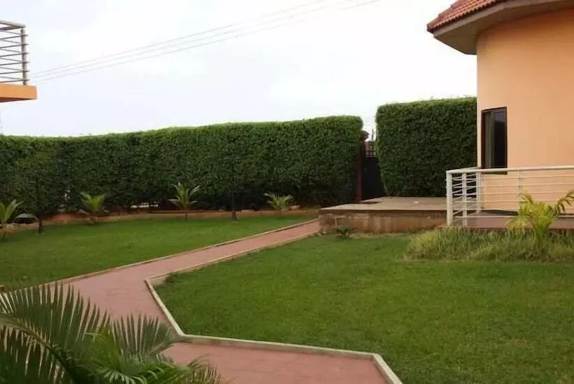 Hotelli Ponderosa Travel Lodge