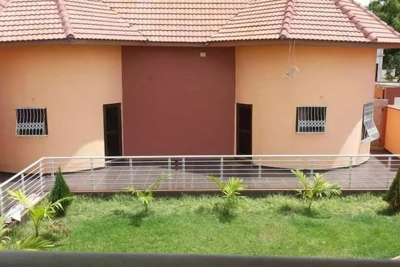 Hotelli Ponderosa Travel Lodge