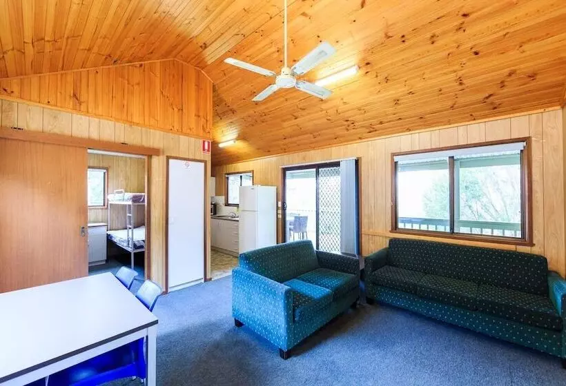 ホテル Reflections Wyangala Waters   Holiday Park