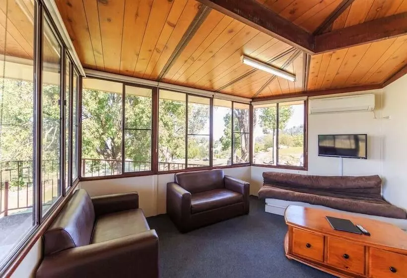 ホテル Reflections Wyangala Waters   Holiday Park