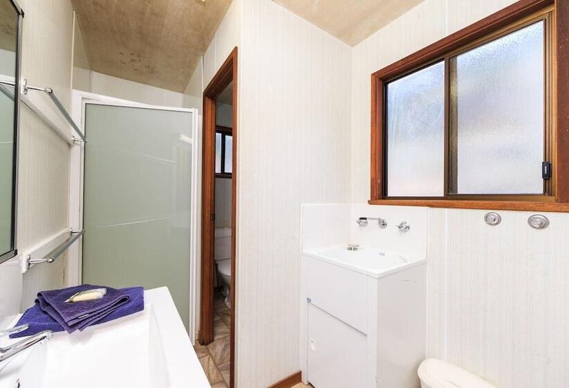 Отель Reflections Wyangala Waters Holiday Park