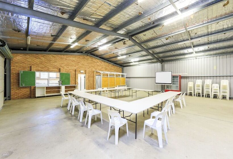 Отель Reflections Wyangala Waters Holiday Park