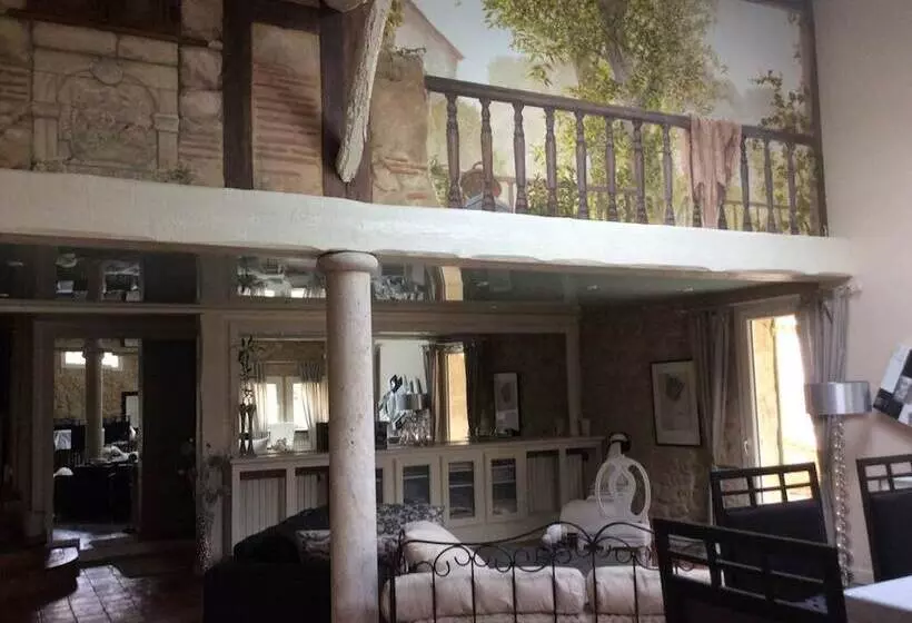 Le Bois De Montpouillan