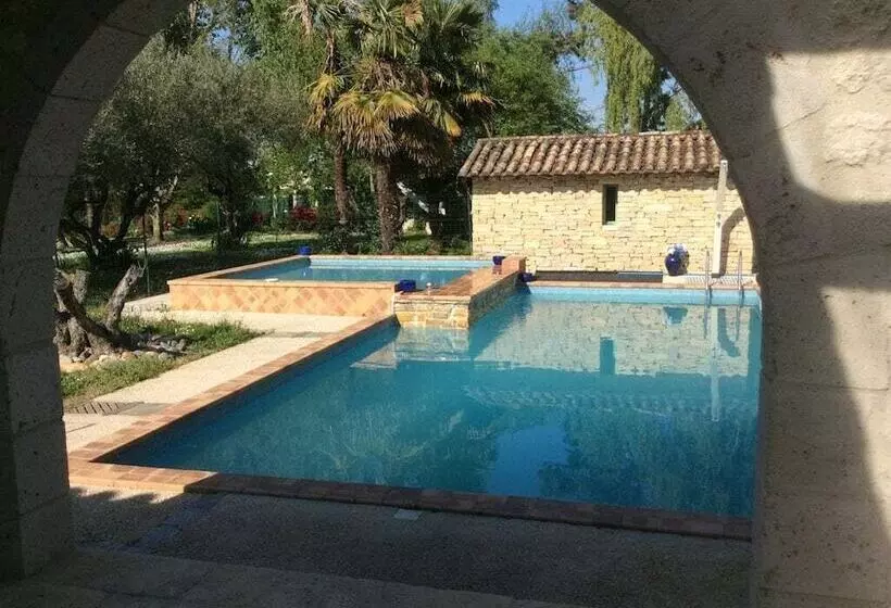 Le Bois De Montpouillan