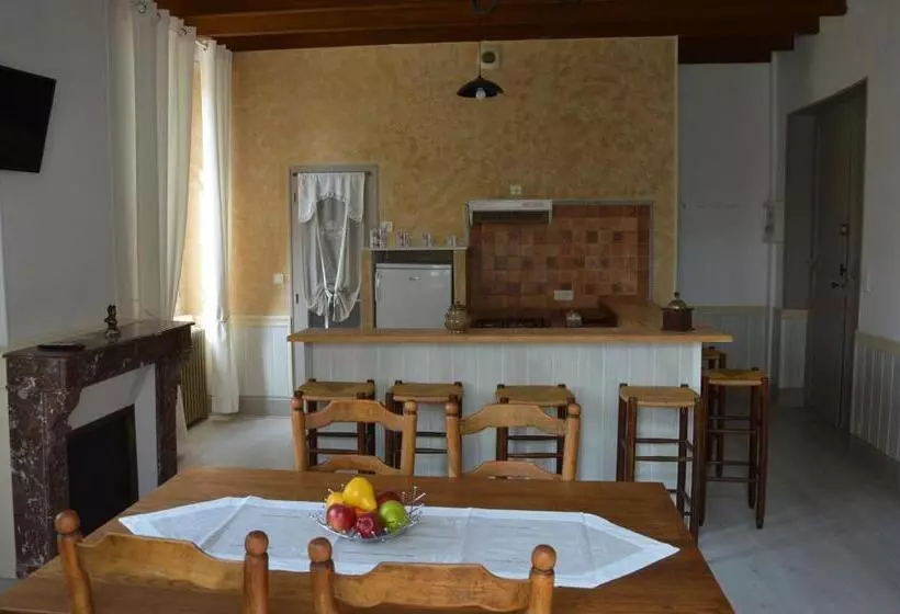 Majatalo Logis Des Bessons