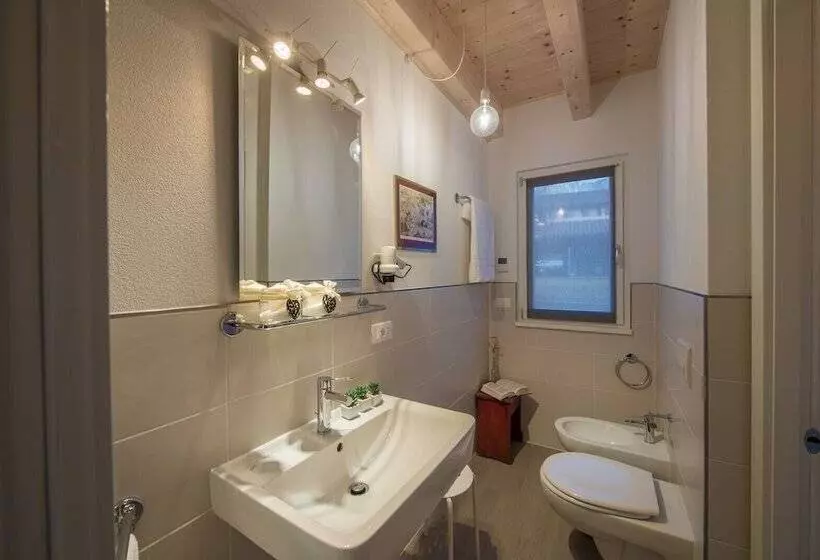 レジデンス La Gazza Ladra Apartments