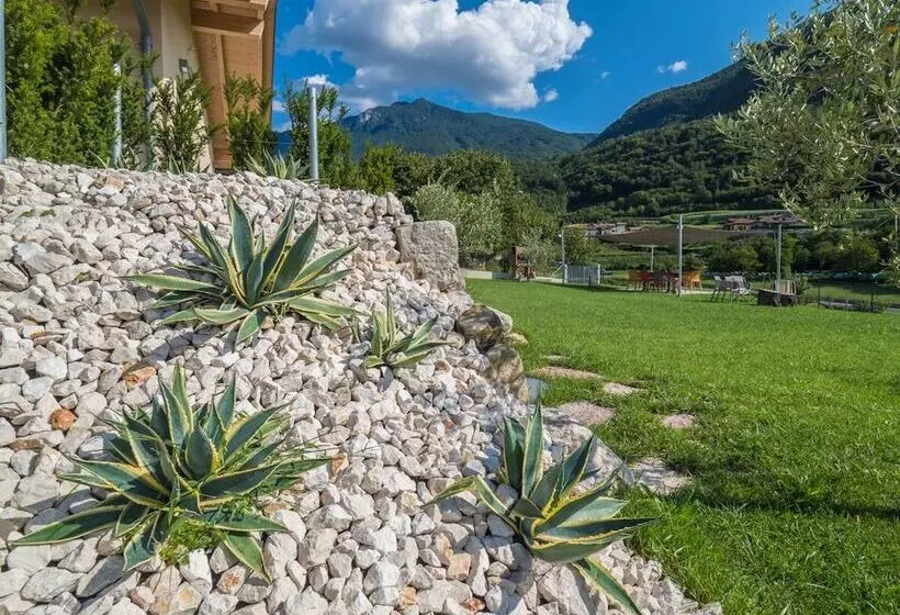 レジデンス La Gazza Ladra Apartments