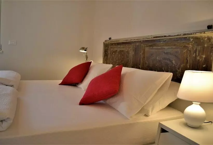 レジデンス La Gazza Ladra Apartments