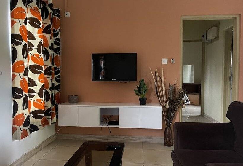 Traveller's Palm Court