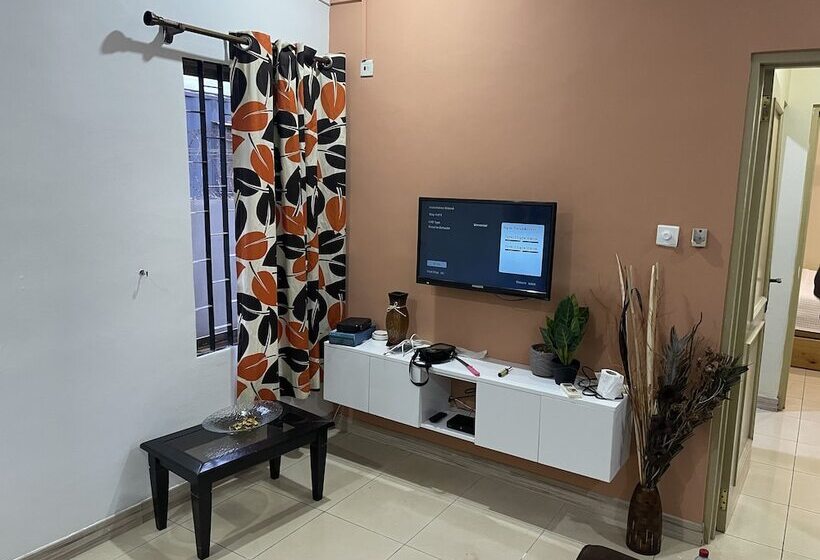 Traveller's Palm Court