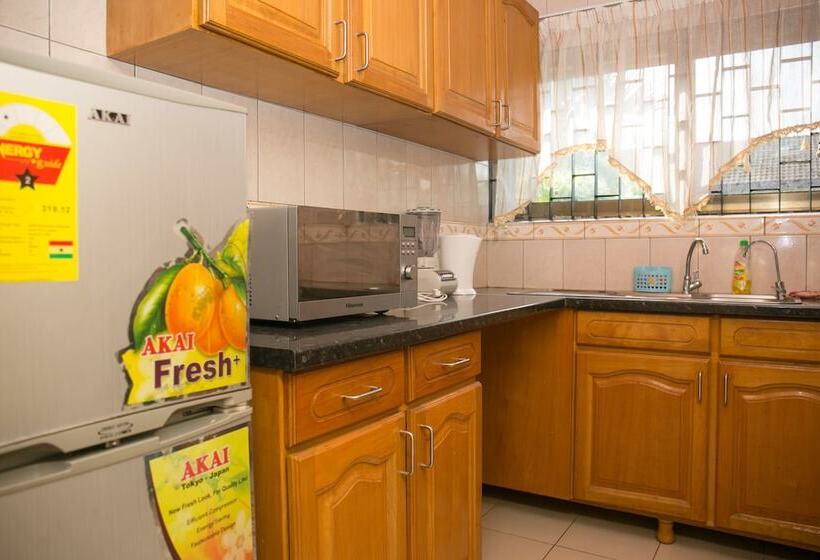 Traveller's Palm Court