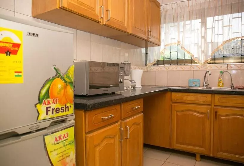 Traveller's Palm Court