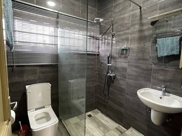 Traveller's Palm Court