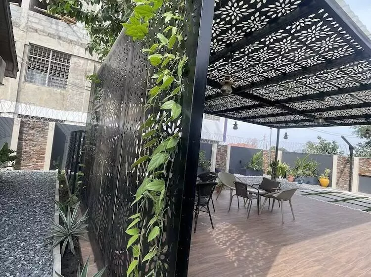 Traveller's Palm Court