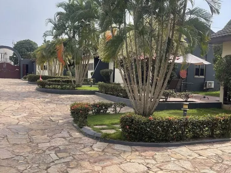 Traveller's Palm Court