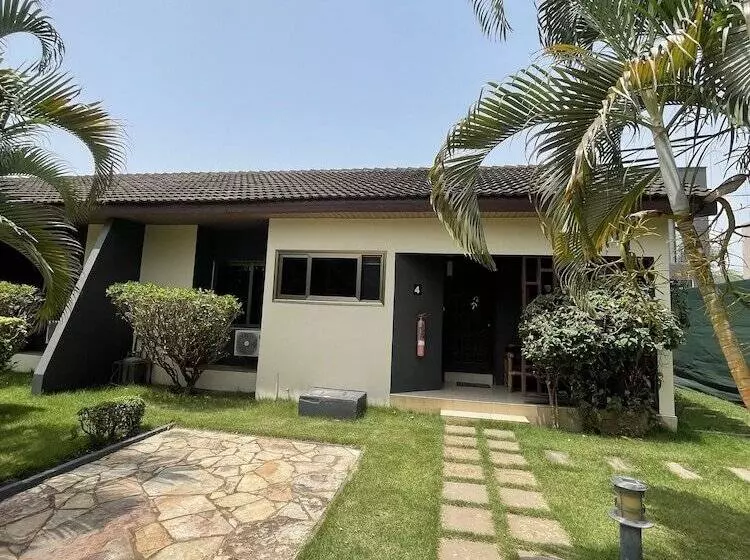 Traveller's Palm Court