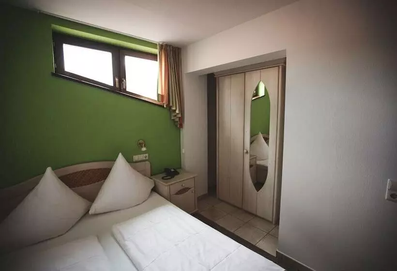 Weingut & Landhotel Lucashof