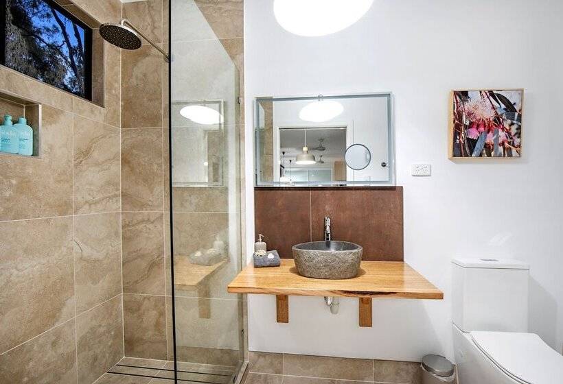 Airlie Beach Eco Cabins Adults Only