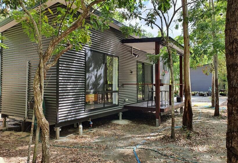 Airlie Beach Eco Cabins Adults Only