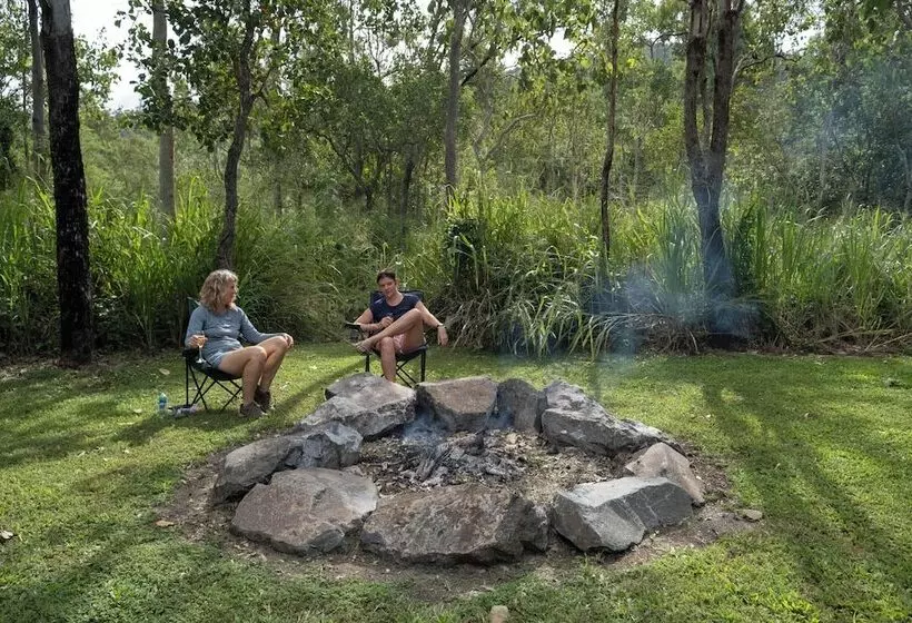 Airlie Beach Eco Cabins   Adults Only